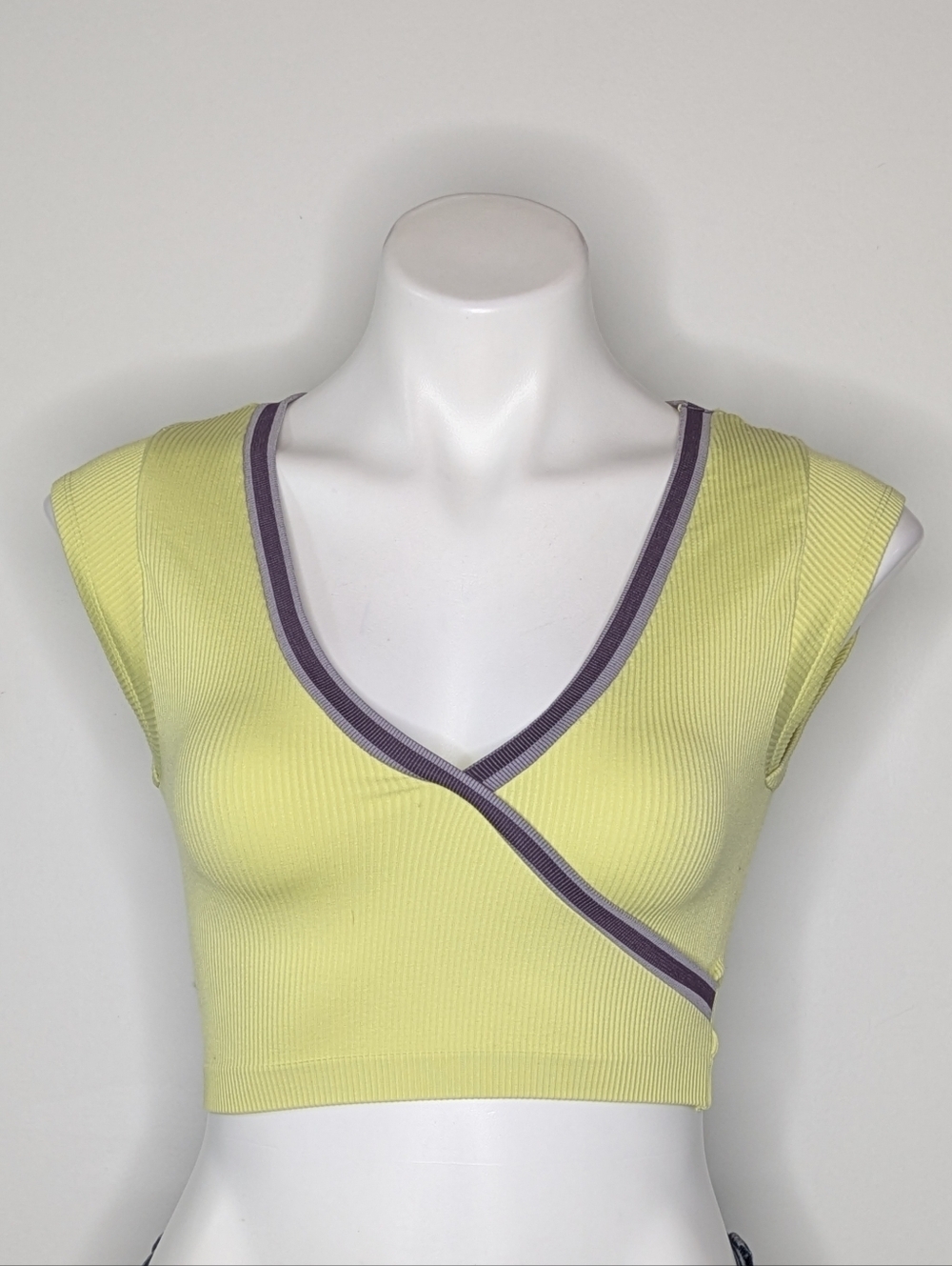✨3/$15 UO Out From Under Yellow Grey Ribbed V Neck Crop Top M/L